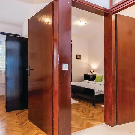 Amazing In With Kitchen