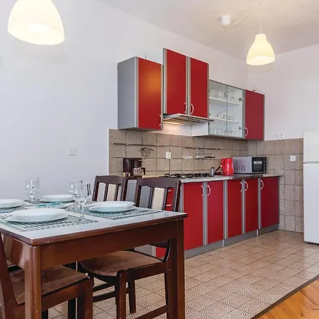 Amazing In With Kitchen *